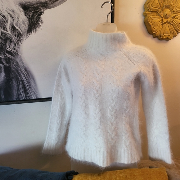 Rabbit Hair/Lambswool Mix Off-White Sweater sz 14/16 Chain Knit Design - Picture 2 of 6